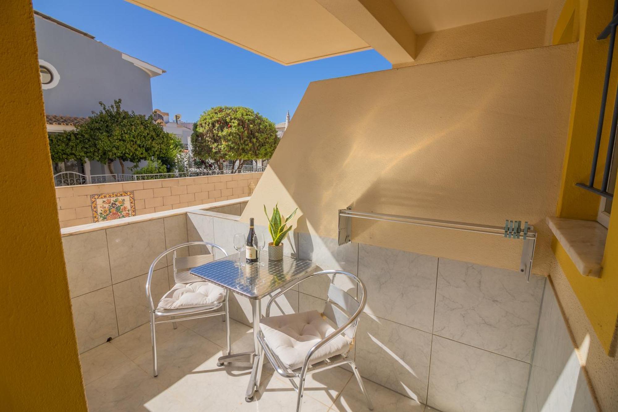 Bb Dona Ana Bed & Breakfast Lagos Exterior photo