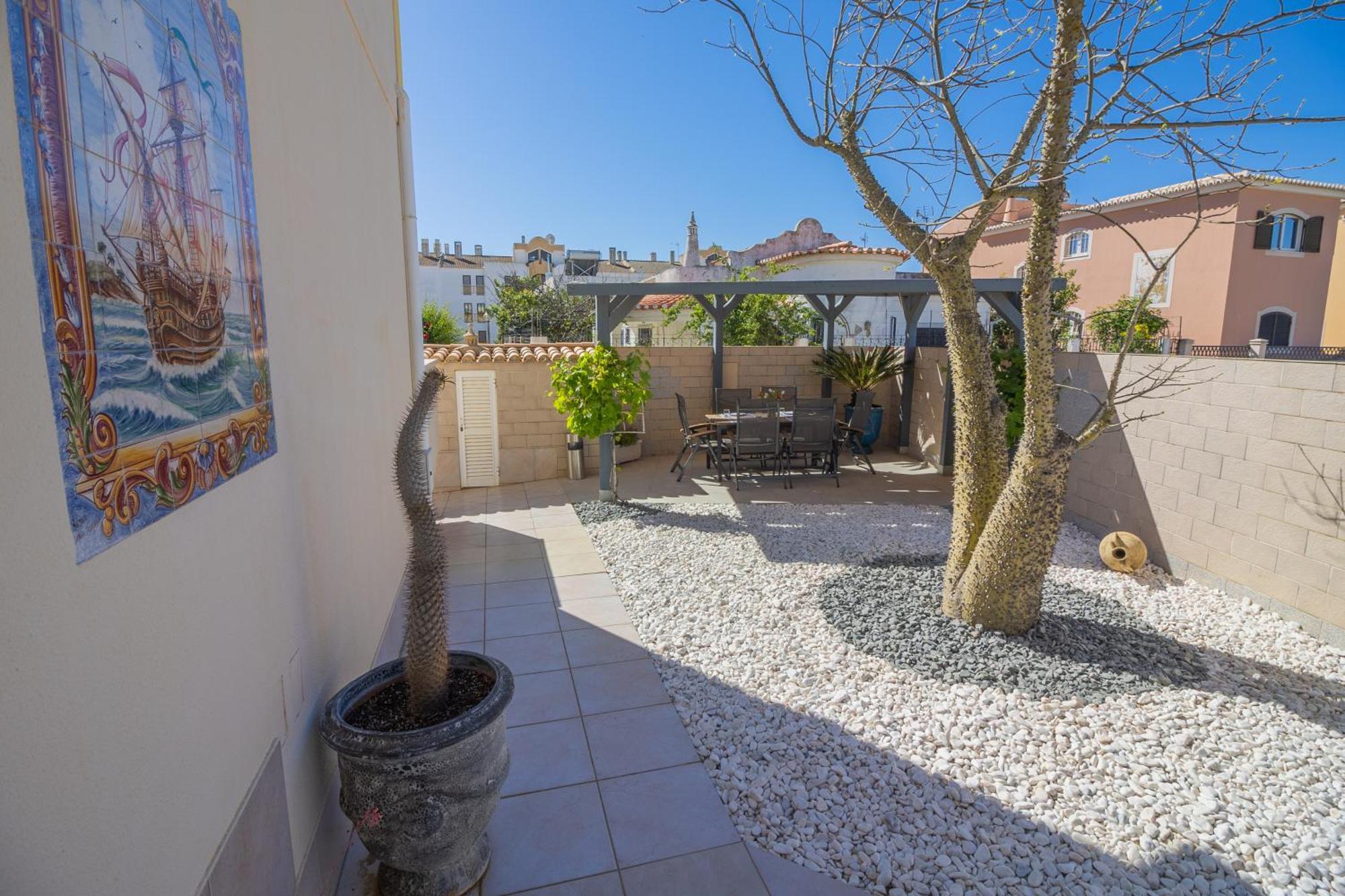 Bb Dona Ana Bed & Breakfast Lagos Exterior photo
